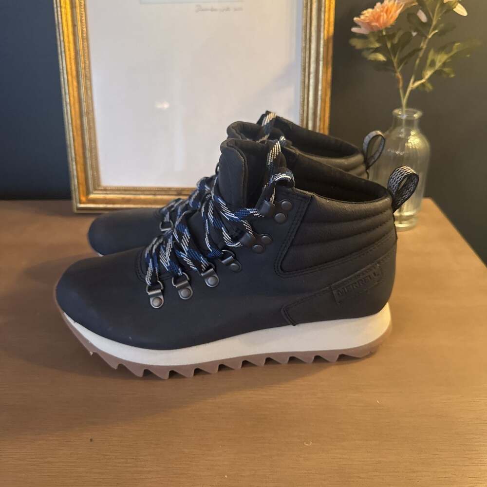 Merrell - Picture 2 of 5